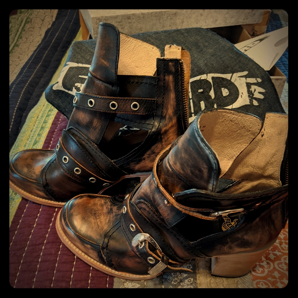 Freebird Sonoma leather bootie sz 11